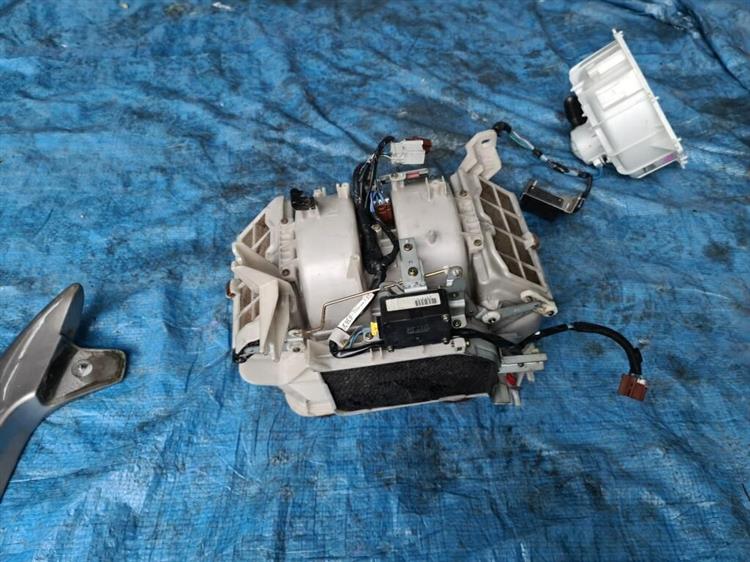 Мотор печки Хонда Легенд в Тайшете 206136
