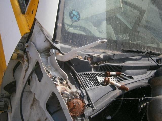 Решетка под лобовое стекло Тойота Хайлюкс Сурф в Тайшете 29486