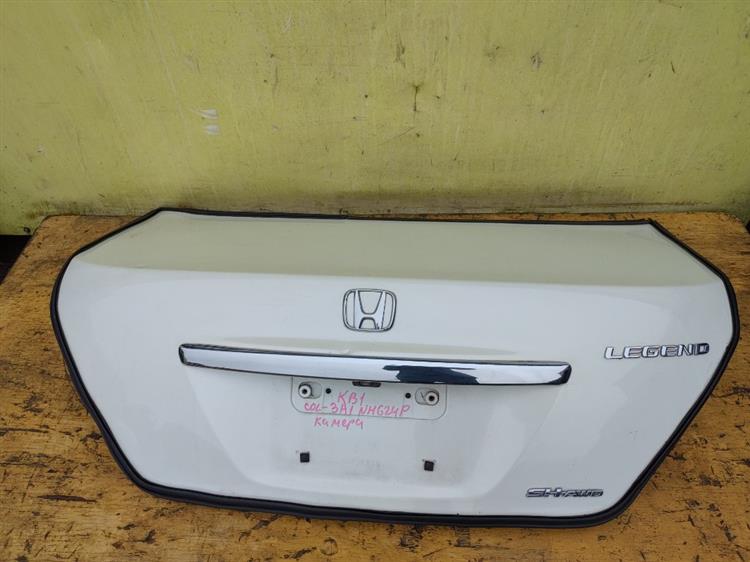 Крышка багажника Хонда Легенд в Тайшете 44600
