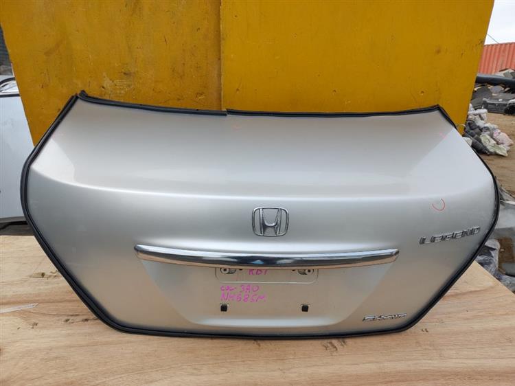 Крышка багажника Хонда Легенд в Тайшете 51267